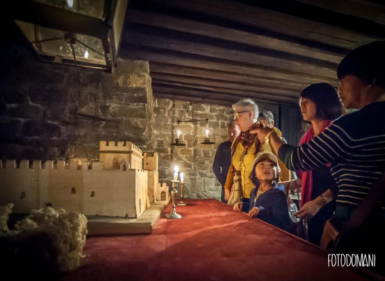 Castello Di Muggia Bed and Breakfast Buitenkant foto